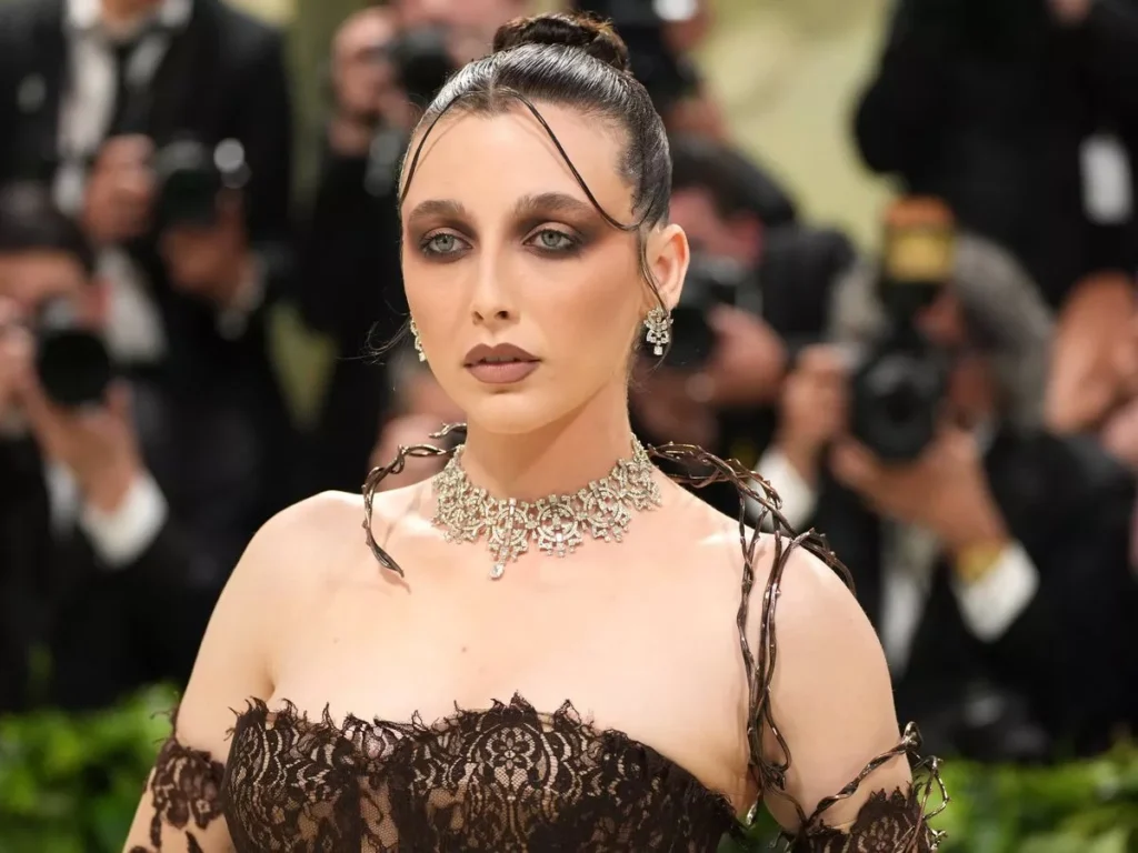 emma chamberlain net worth